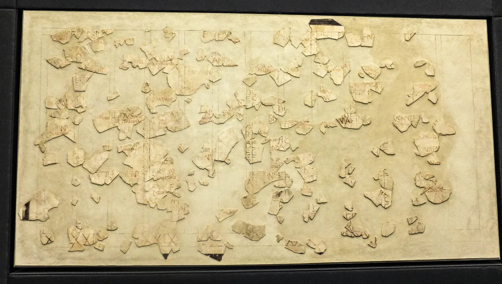 fragmento de los fasti antiates maiores, el calendario romano prejuliano, palazzo massimo alle terme, roma