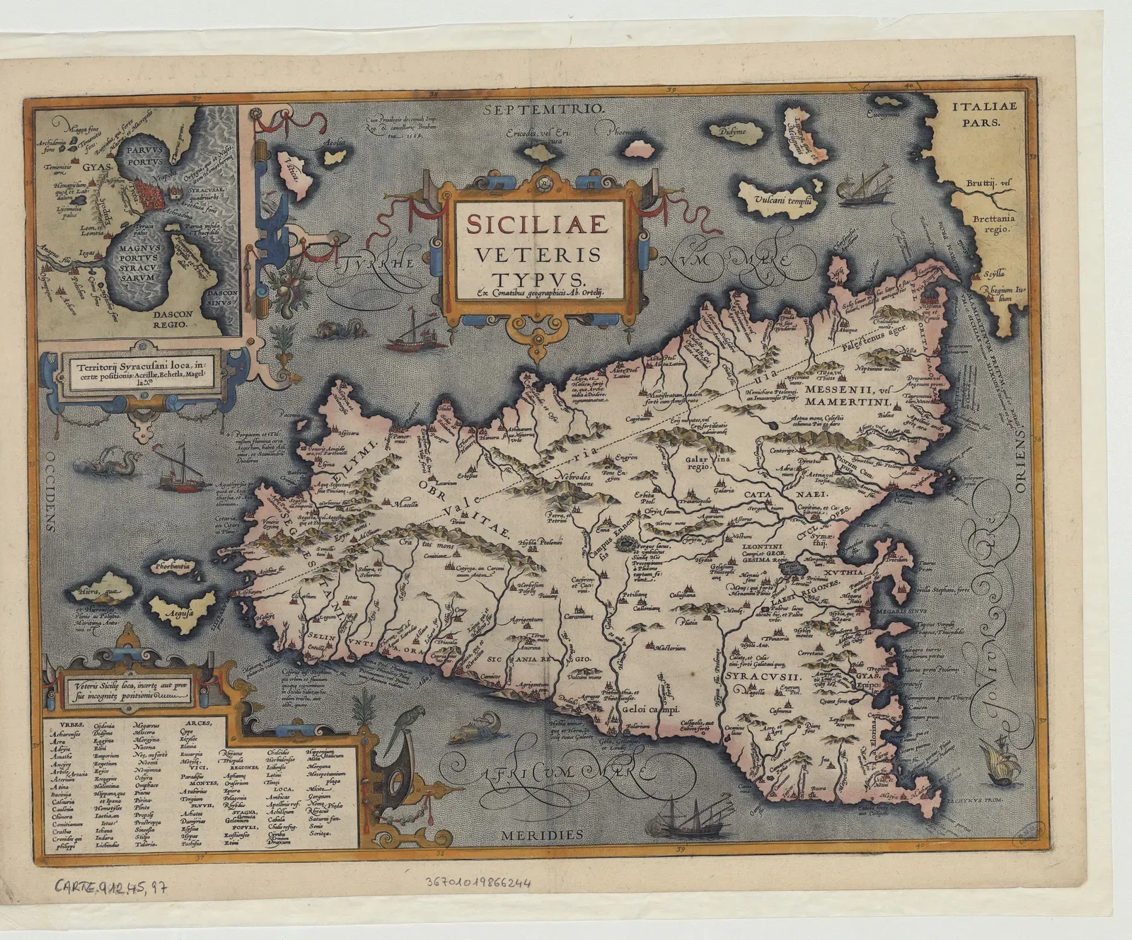 mapa grabado y coloreado a mano de la sicilia antigua, con las islas menores en recuadros y una cartela de topónimos